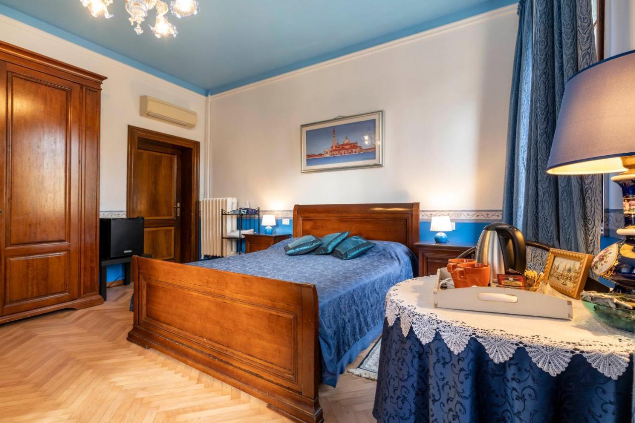 ヴェネツィア・リド島 B＆B カーサ デッレ ローセ Bed & Breakfast エクステリア 写真